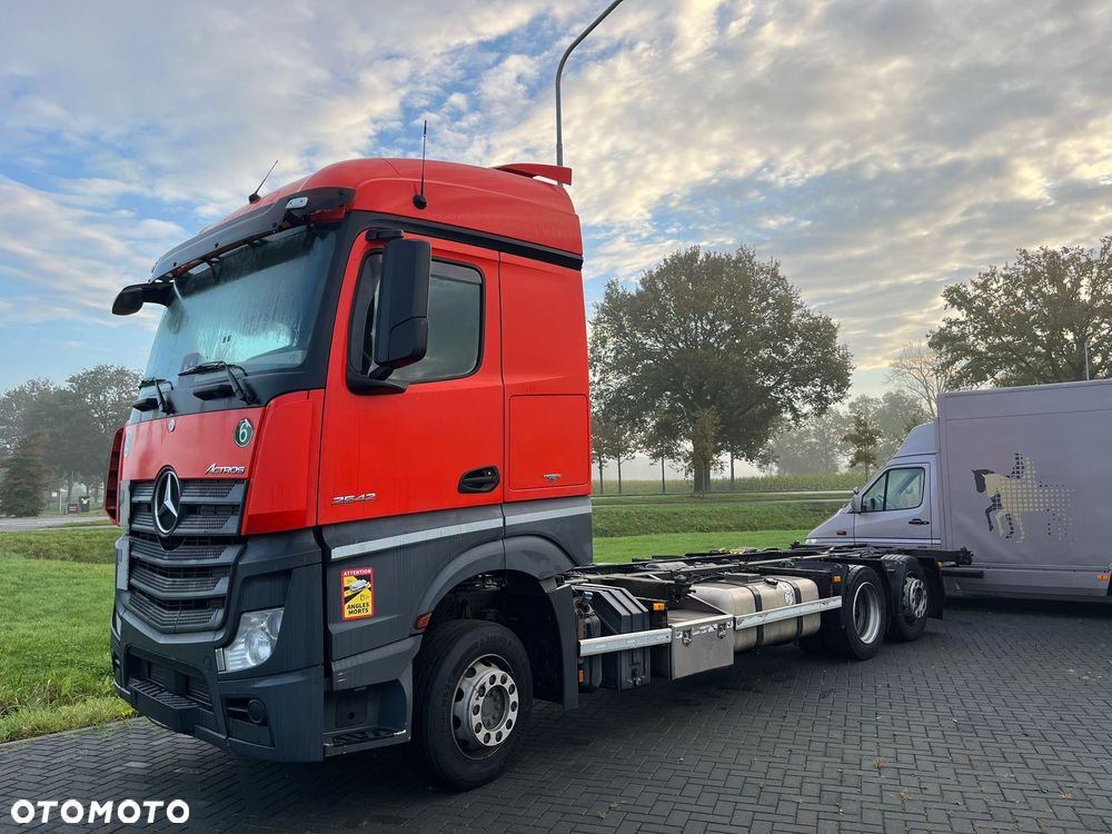 Mercedes-Benz 2542 Actros