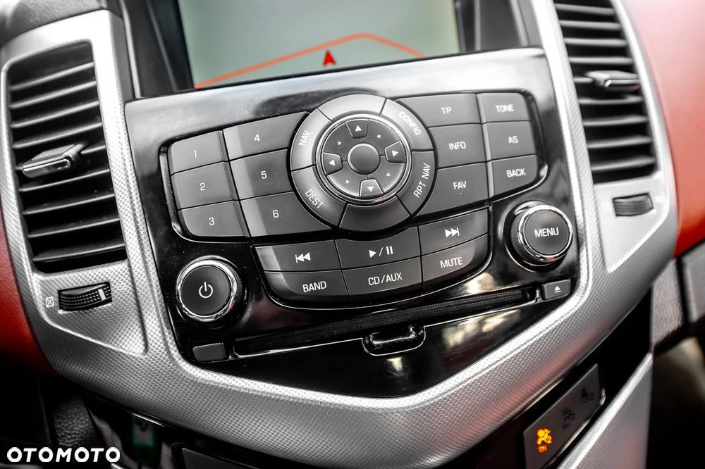 Chevrolet Cruze 1.8 LTZ - 24