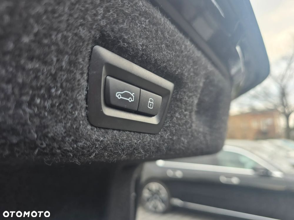 BMW Seria 5 520d xDrive mHEV M Sport - 23