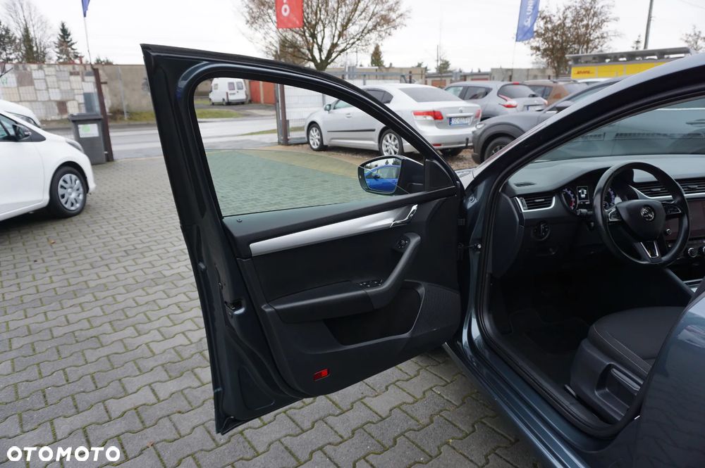 Skoda Octavia 2.0 TDI DSG Premium Edition - 19