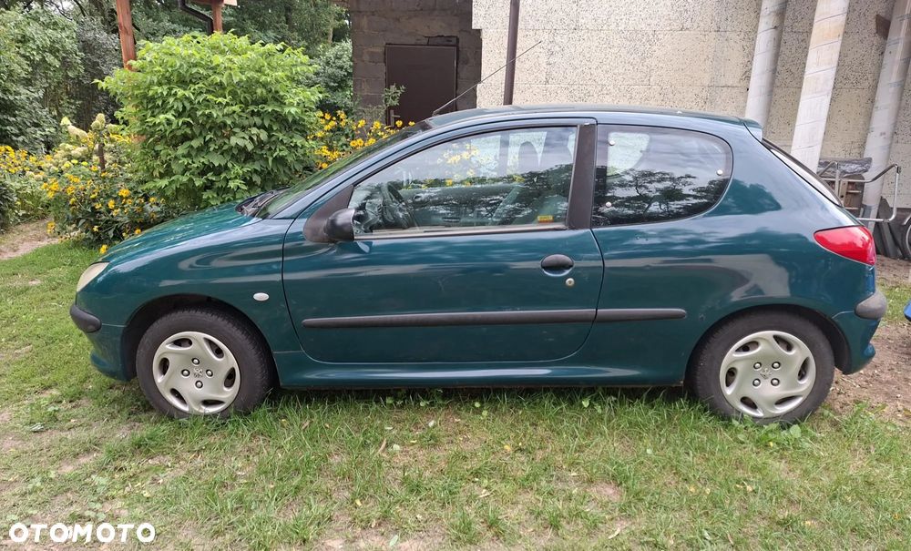 Peugeot 206 1.1 XR - 1