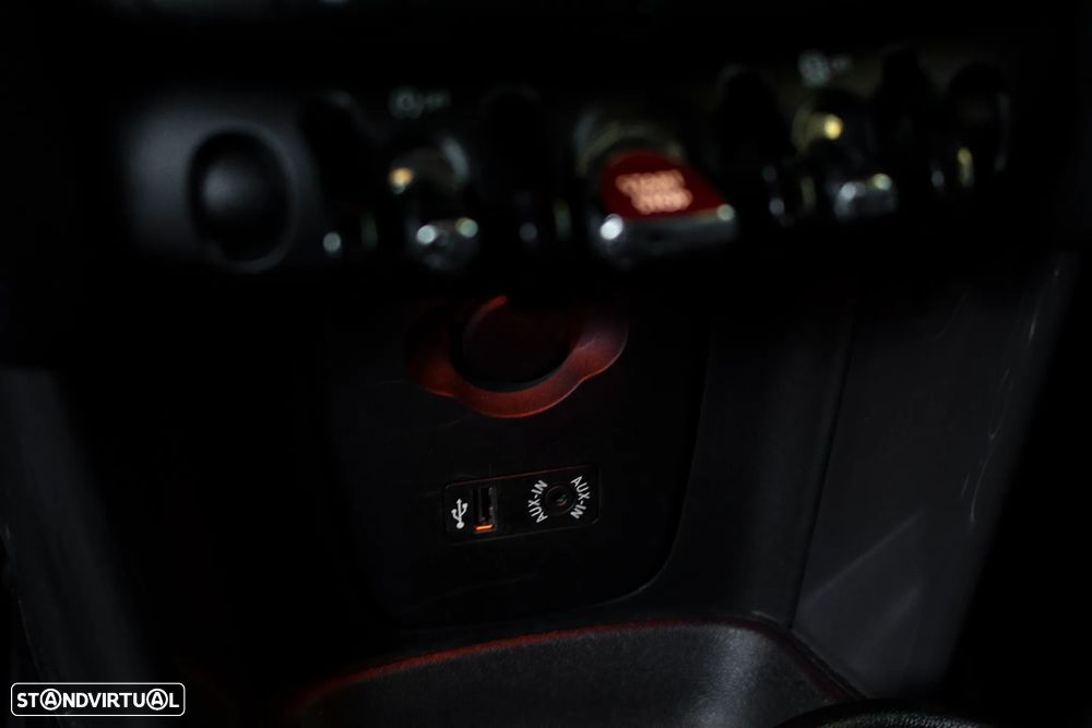 MINI 5 Portas Cooper D Seven Chili - 19
