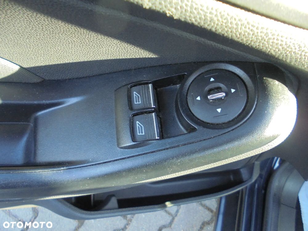 Ford Fiesta 1.25 Ambiente - 8