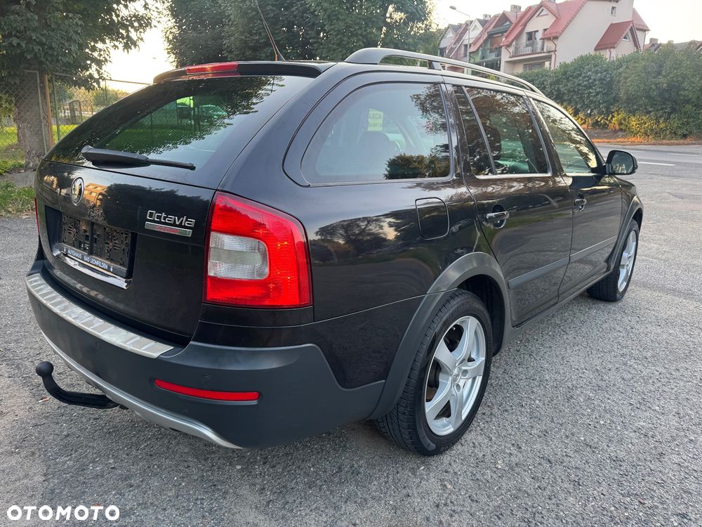 Skoda Octavia Combi 2.0 TDI DPF Scout 4x4 - 6