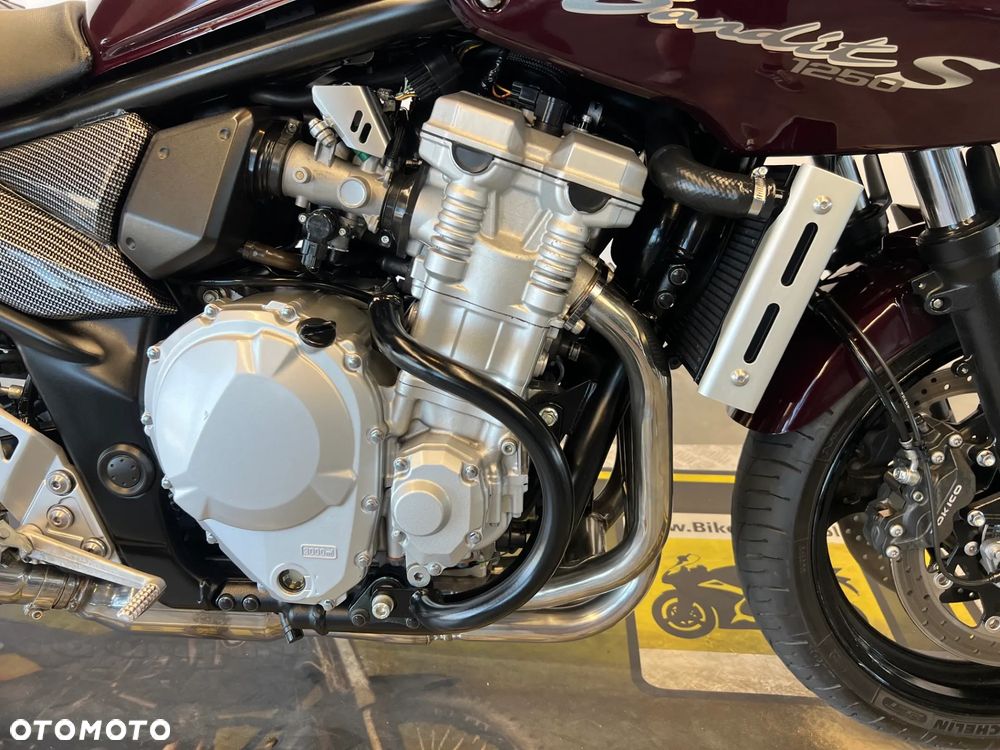 Suzuki Bandit - 23