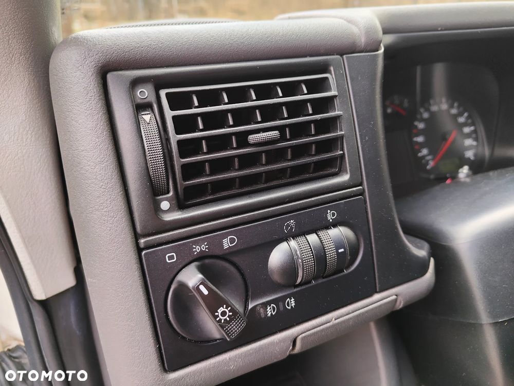 Volkswagen Transporter - 36