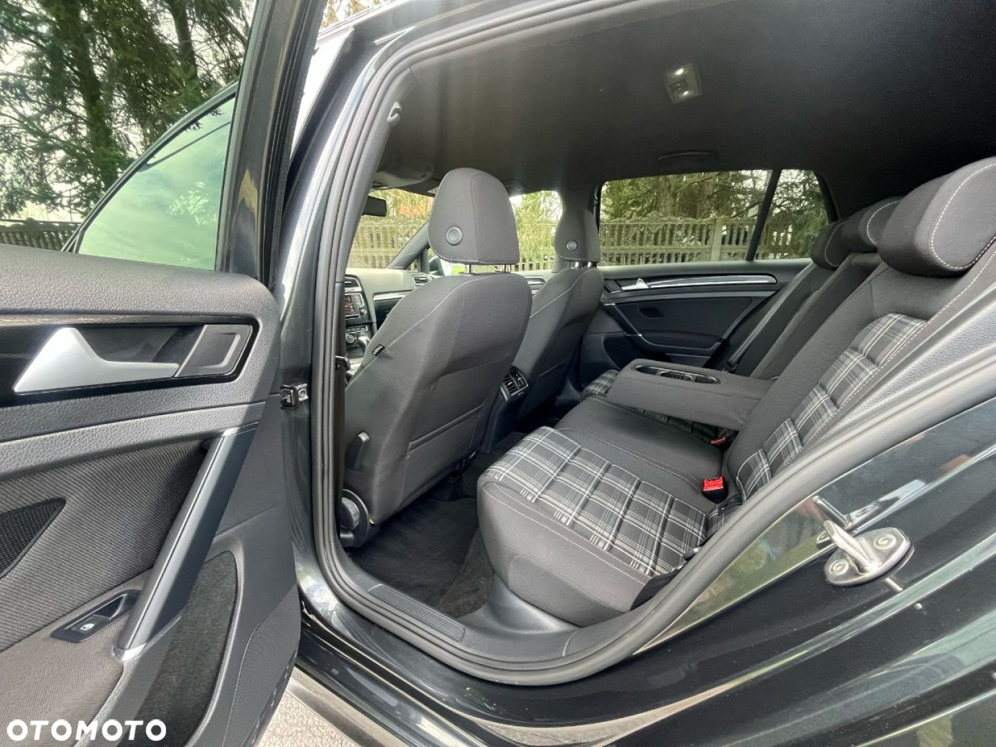 Volkswagen Golf - 29
