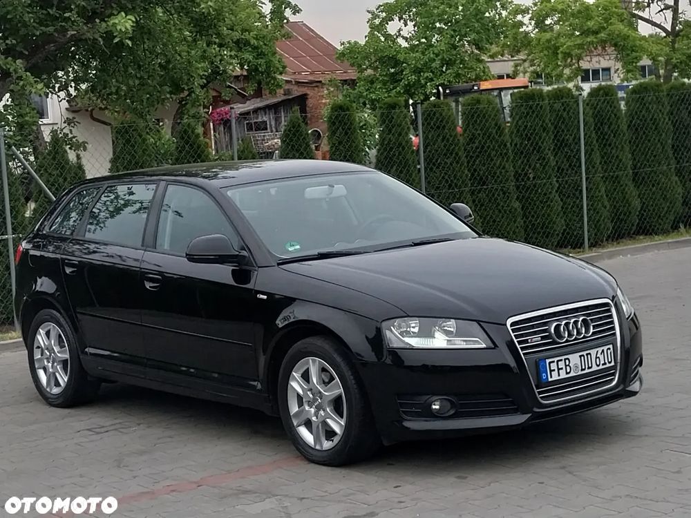 Audi A3 Sportback 2.0 TDI DPF S line Sportpaket plus - 2