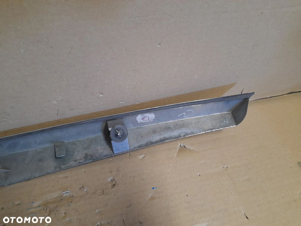 OPEL ASTRA H 3 III Blenda Klapy Listwa Klapy Chrom PRZYCISK  MIKROSTYK OTWIERANIA KLAPY  Garaż Regał 25A Nr.51 - 7