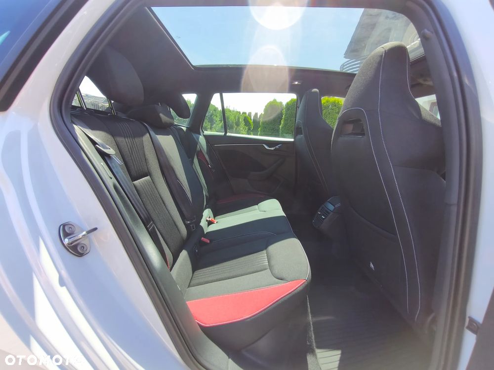 Skoda Kamiq 1.0 TSI Monte Carlo DSG - 28