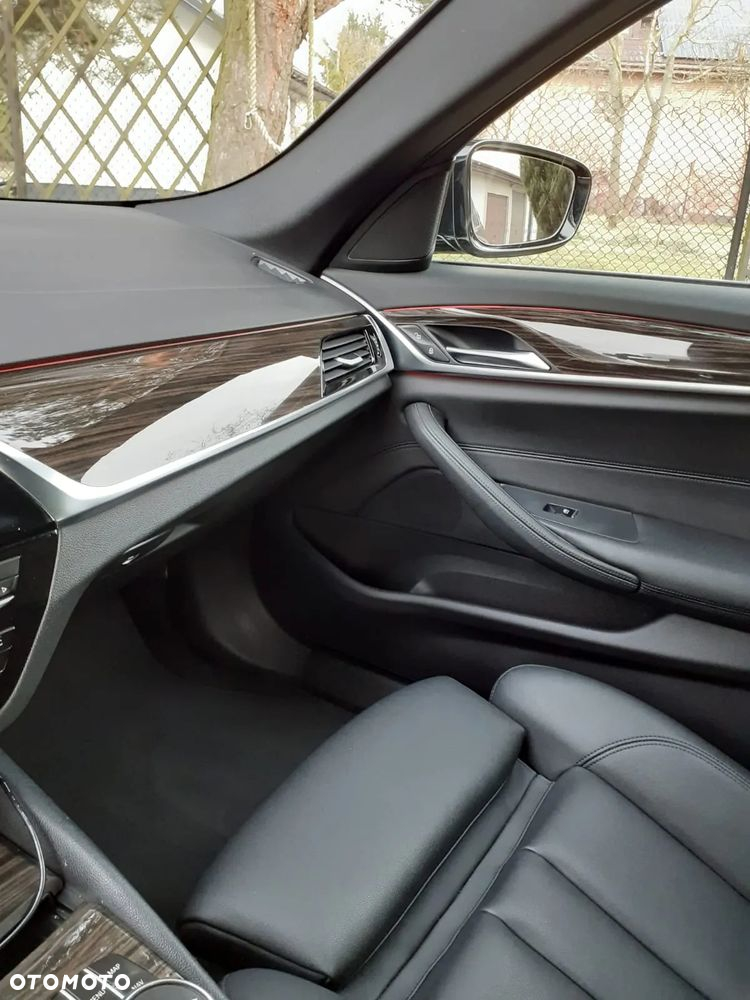 BMW Seria 5 530i GPF Sport Line sport - 9