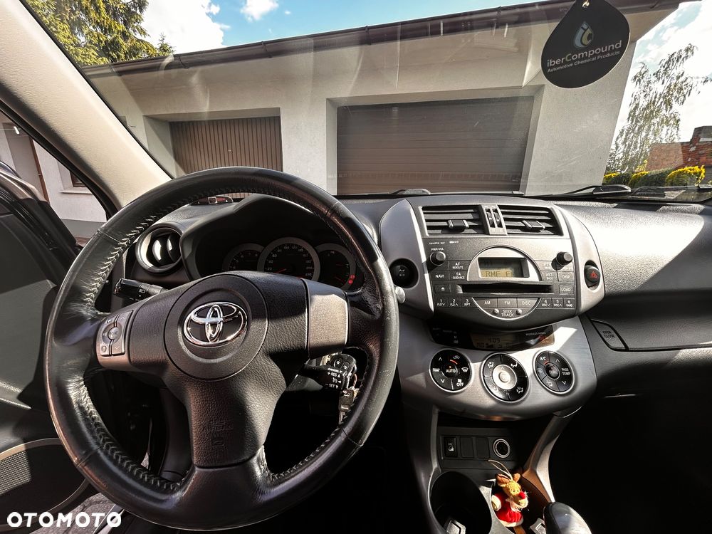 Toyota RAV4 - 7