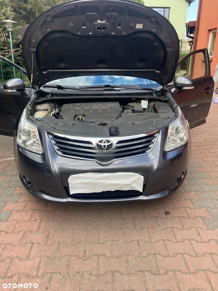 Toyota Avensis 2.0 Premium MS - 11