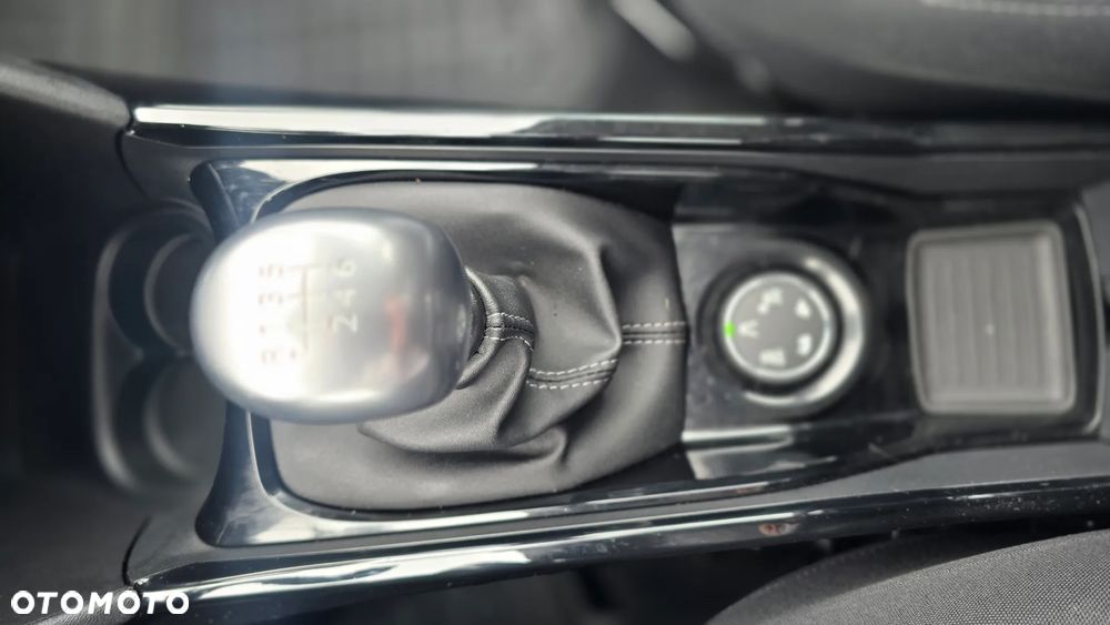 Peugeot 2008 1.2 PureTech Allure S&S - 15