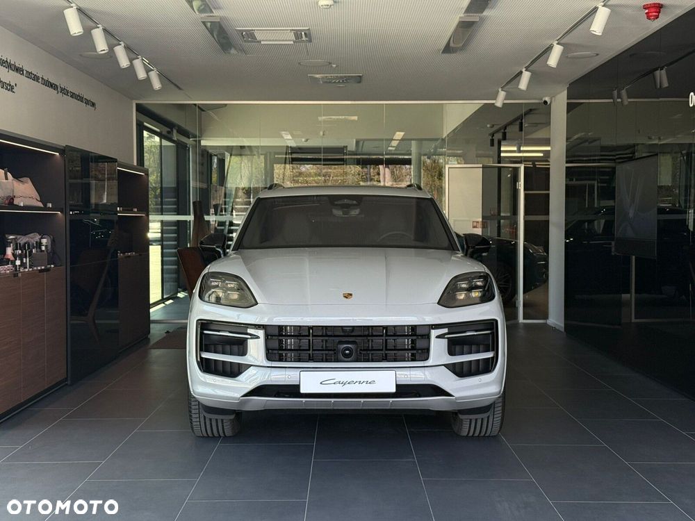 Porsche Cayenne - 2