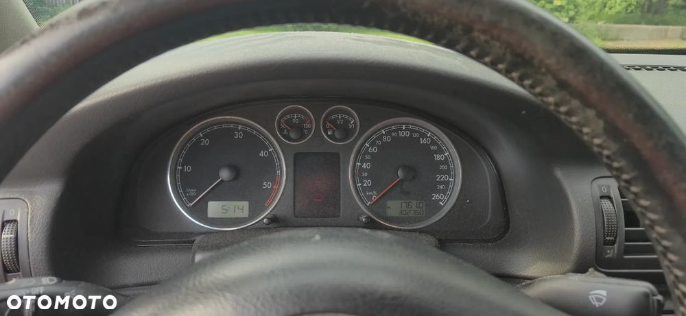 Volkswagen Passat 2.0 TDI DPF - 27