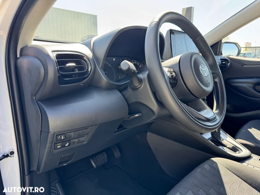 Toyota Yaris 1.5 VVT-i HSD Active - 13