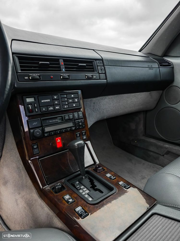 Mercedes-Benz SL 320 Standard - 33