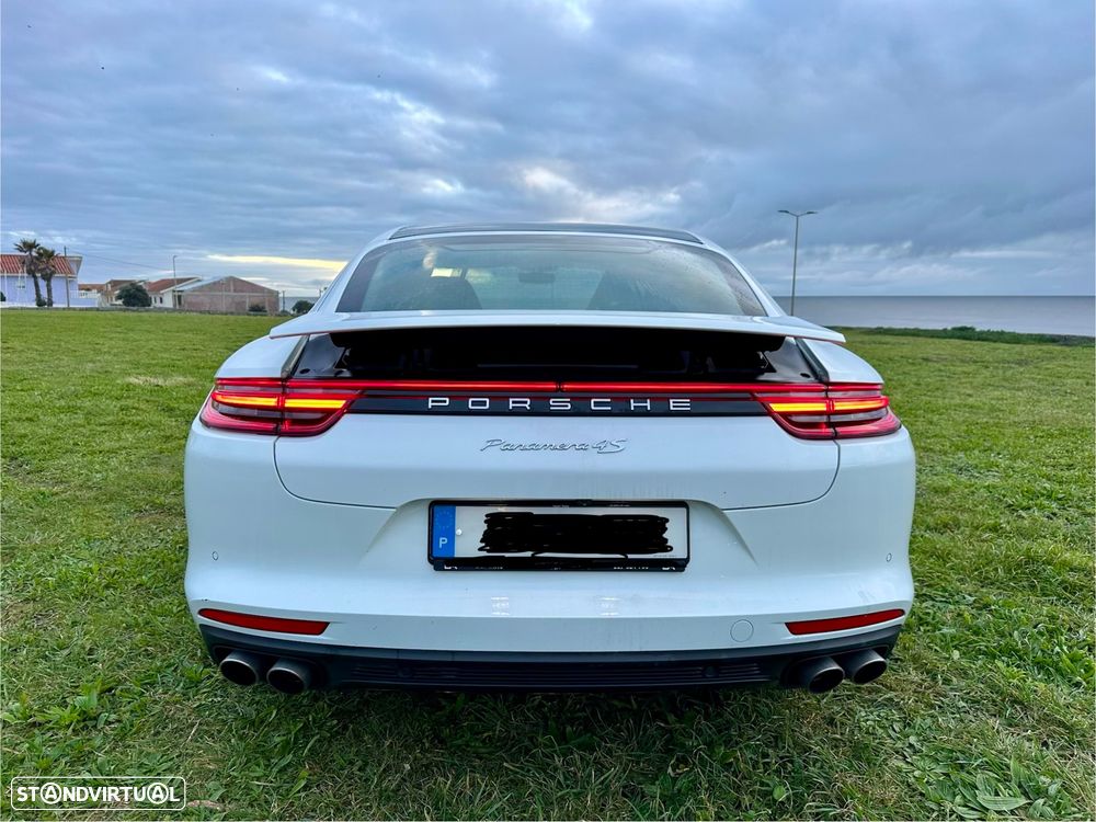 Porsche Panamera 4 S - 5