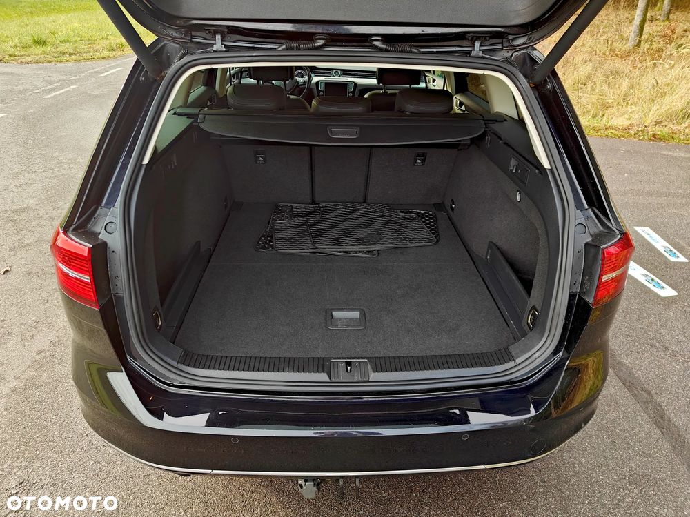 Volkswagen Passat - 31
