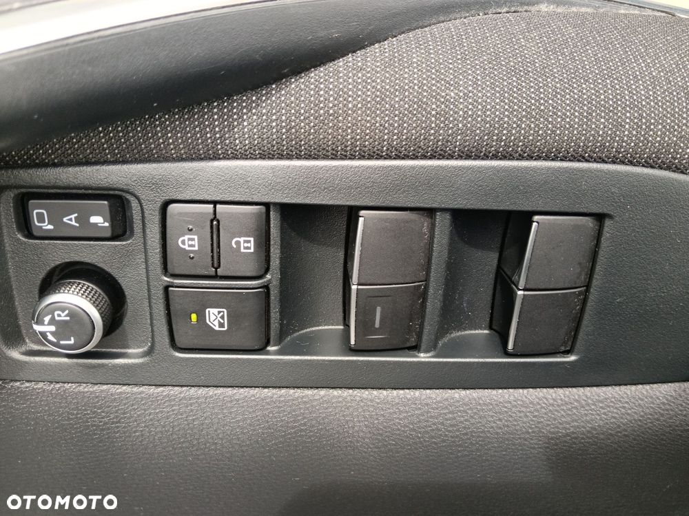 Toyota Corolla 1.8 Hybrid Comfort - 16
