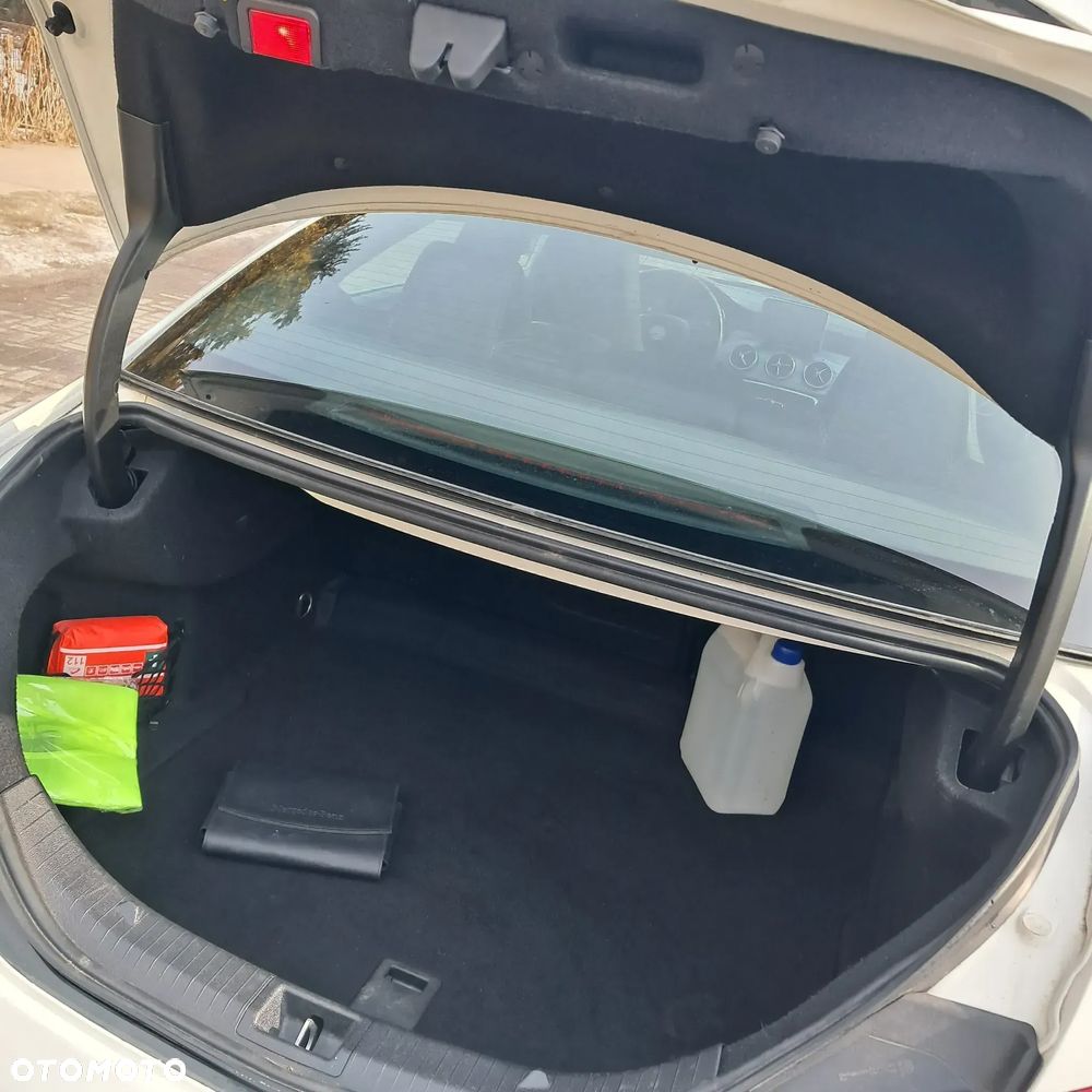 Mercedes-Benz CLA 180 - 13