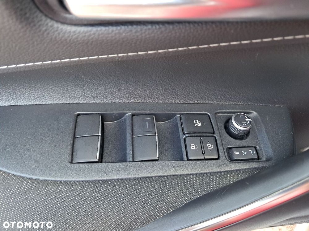 Toyota Corolla 2.0 Hybrid Comfort - 21
