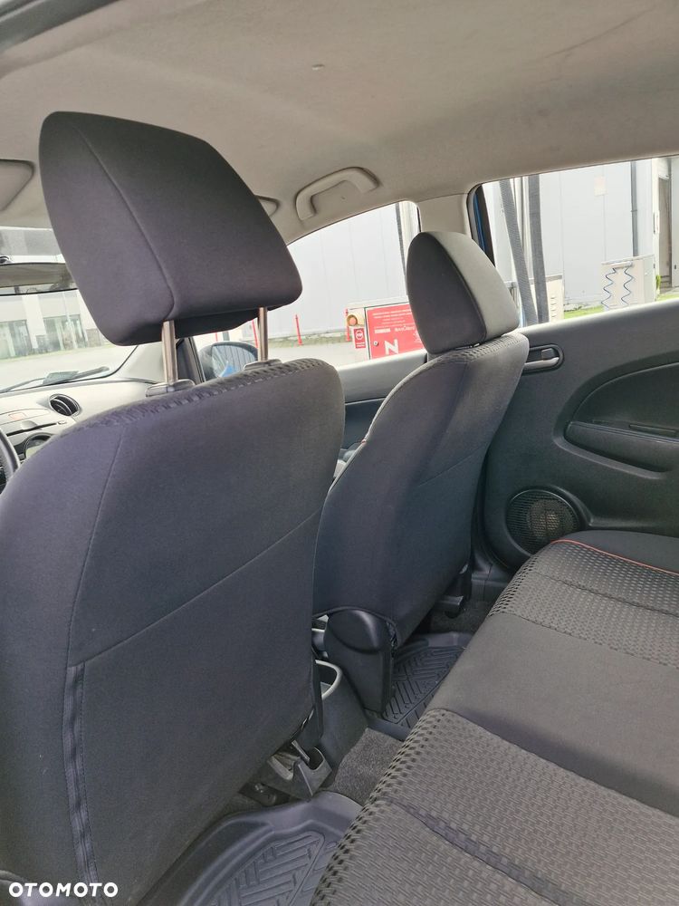 Mazda 2 - 19