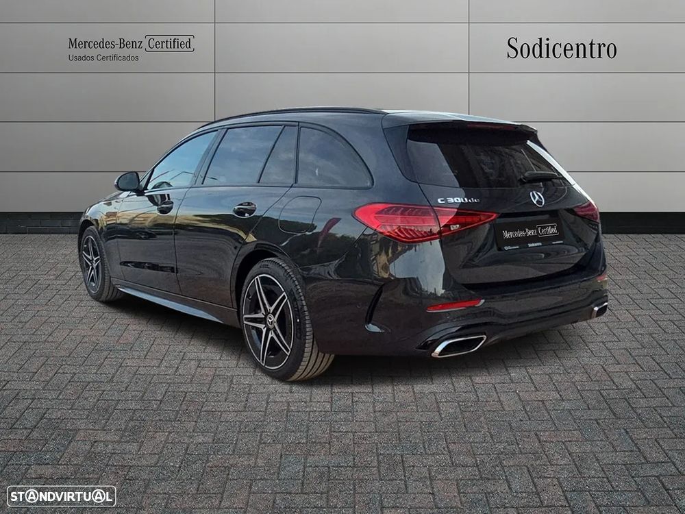Mercedes-Benz C 300 de AMG Line - 4