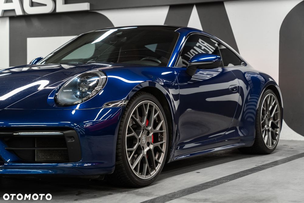 Porsche 911 Carrera 4S - 3