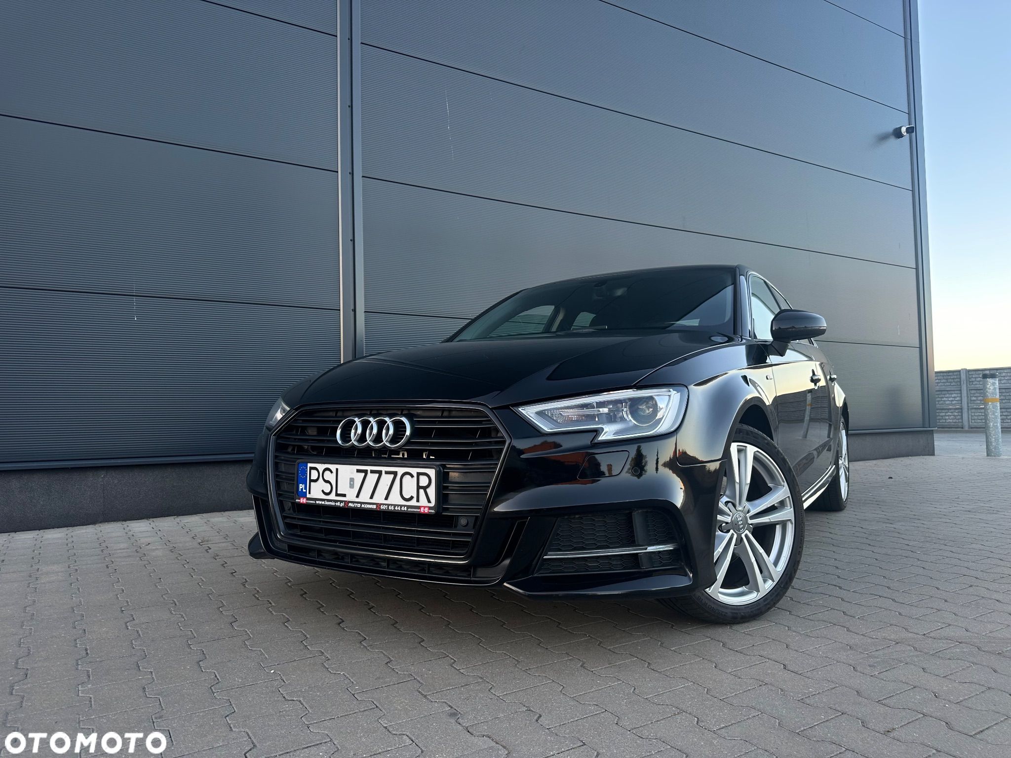 Audi A3 30 TFSI Limousine S line - 1