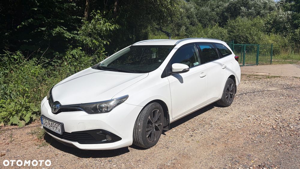 Toyota Auris 1.4 D-4D Premium - 2