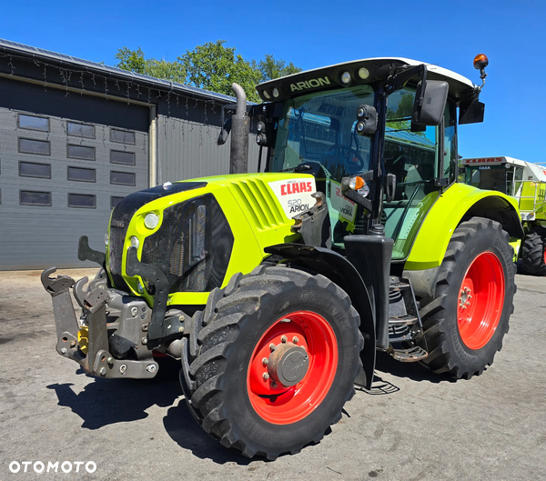 Claas Arion 520