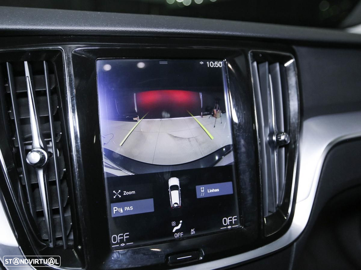 Volvo V60 2.0 D3 Momentum Geartronic - 19