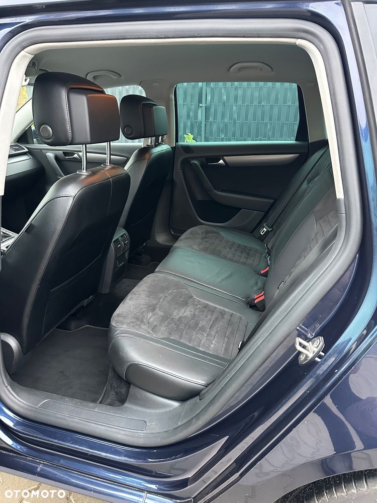 Volkswagen Passat - 30