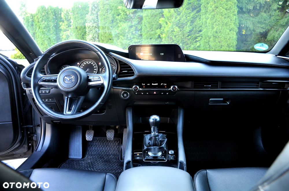 Mazda 3 2.0 mHEV Hikari - 31