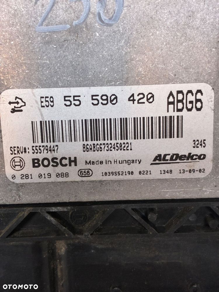 OPEL KOMPUTER  STEROWNIK  SILNIKA ECU 1039S52190 55579447 - 3