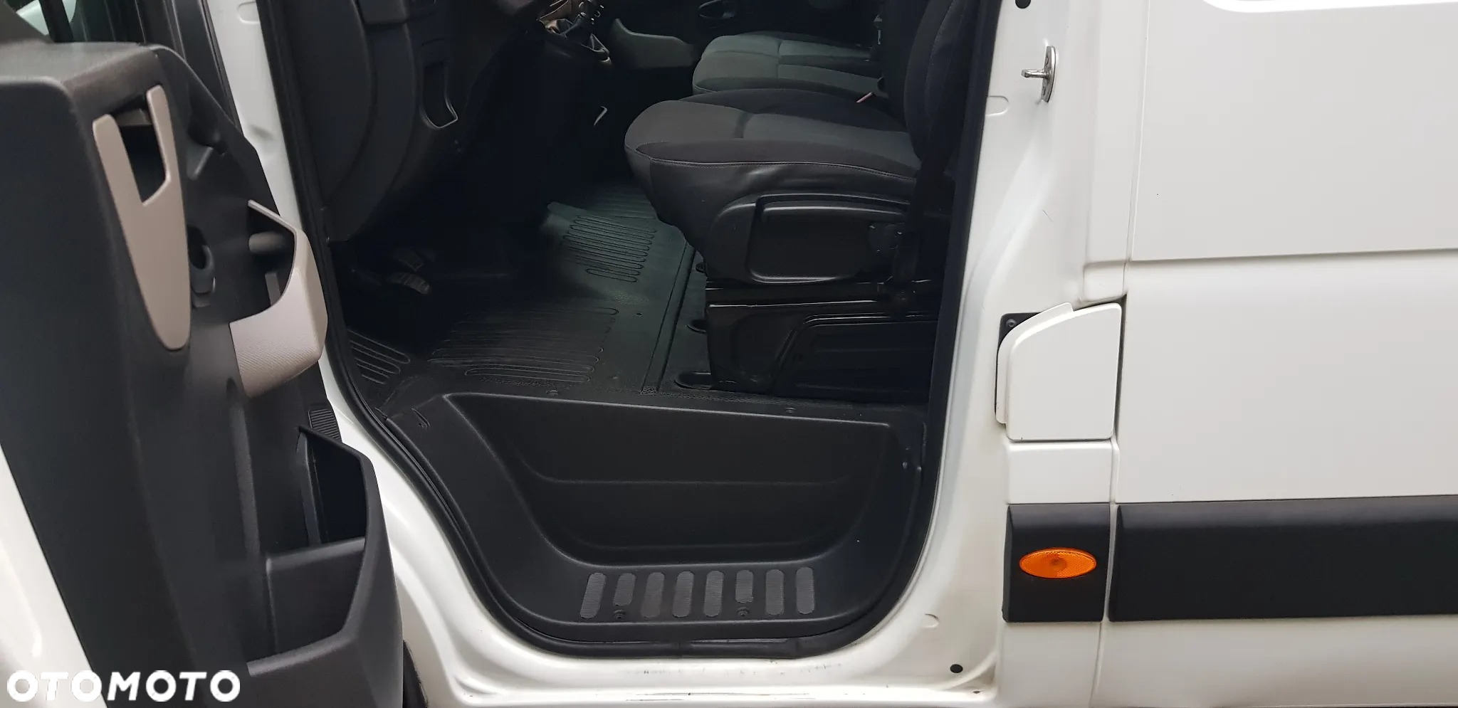Nissan NV 400 - 13