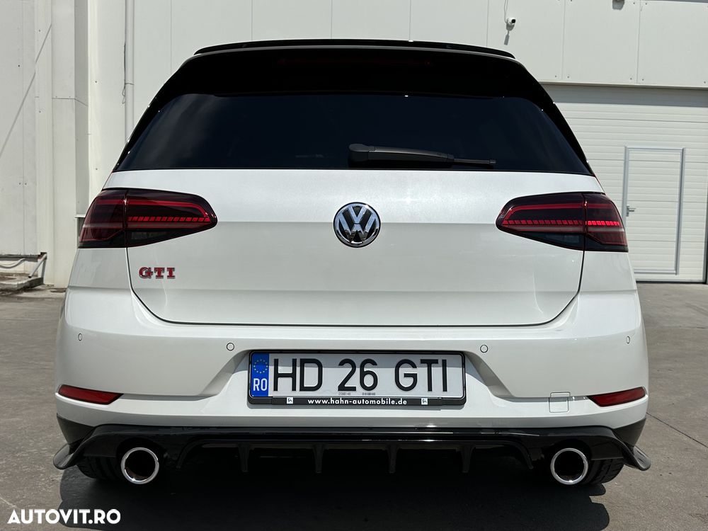 Volkswagen Golf - 19