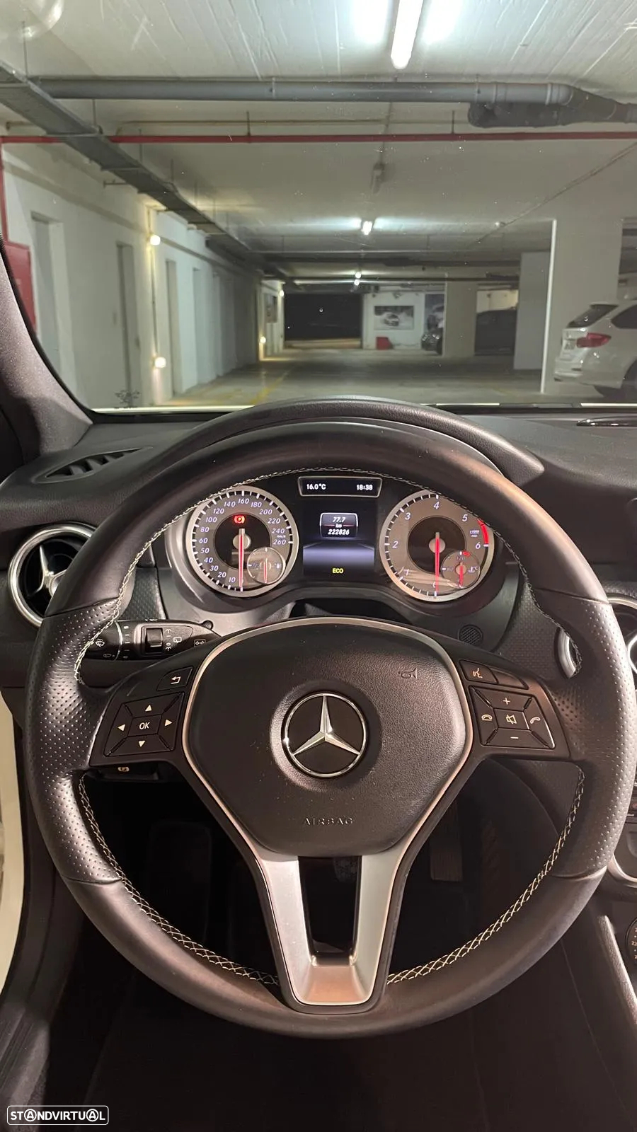 Mercedes-Benz 180 - 8