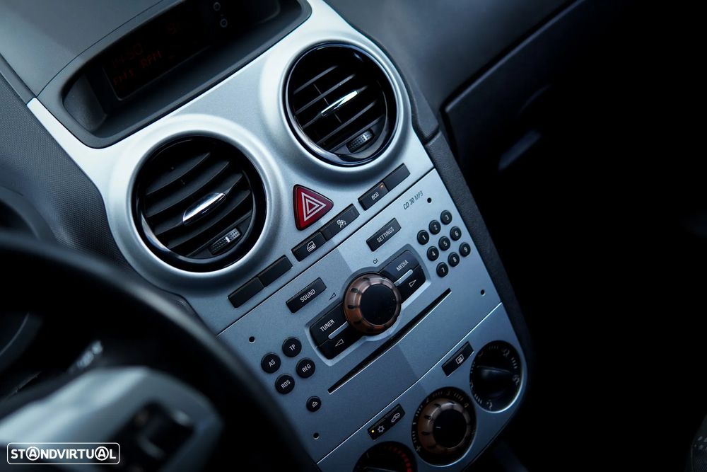 Opel Corsa 1.3 CDTI Enjoy EcoFLEX - 22