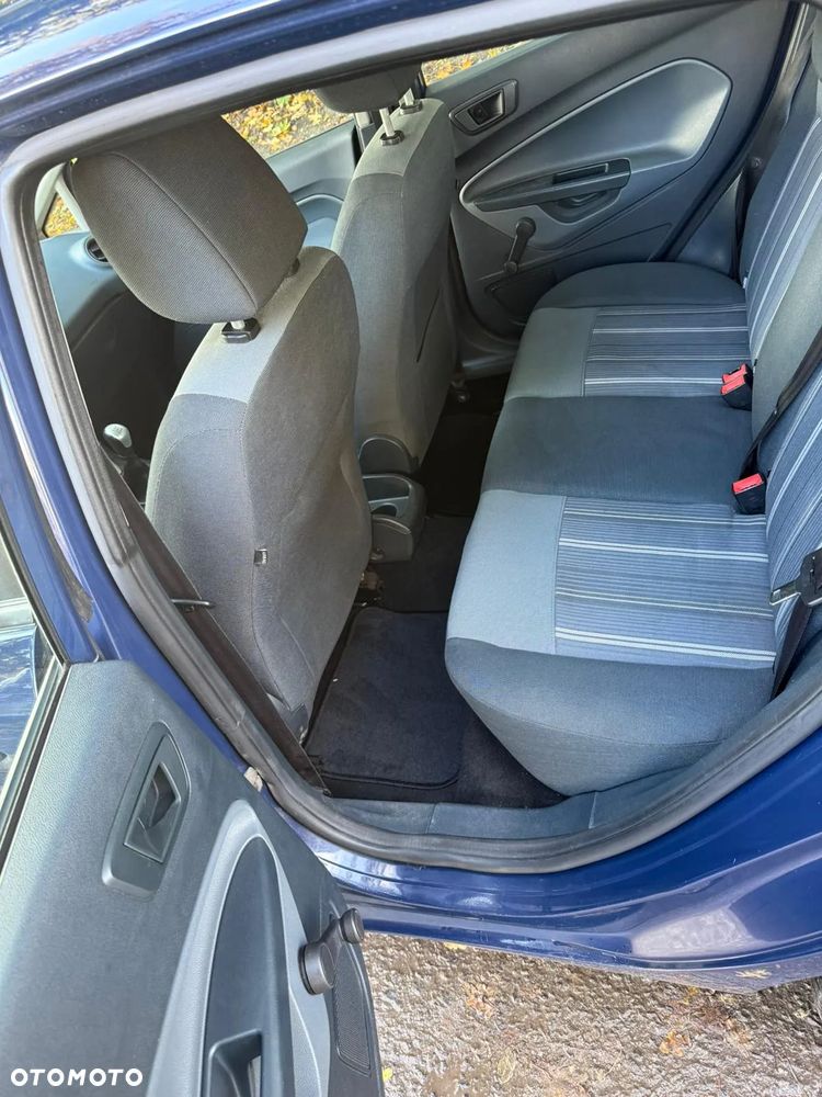 Ford Fiesta - 10