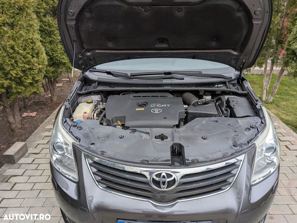 Toyota Avensis 2.2 D-CAT Luxury - 10