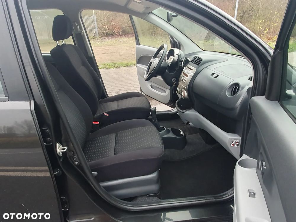 Daihatsu Sirion - 36