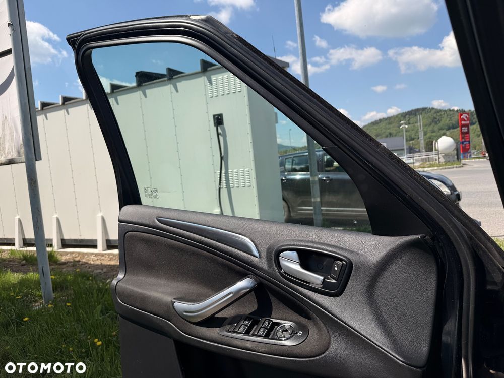 Ford S-Max 2.0 TDCi DPF Titanium X - 13