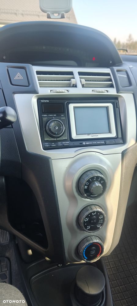 Toyota Yaris 1.4 D-4D Sol MM - 7