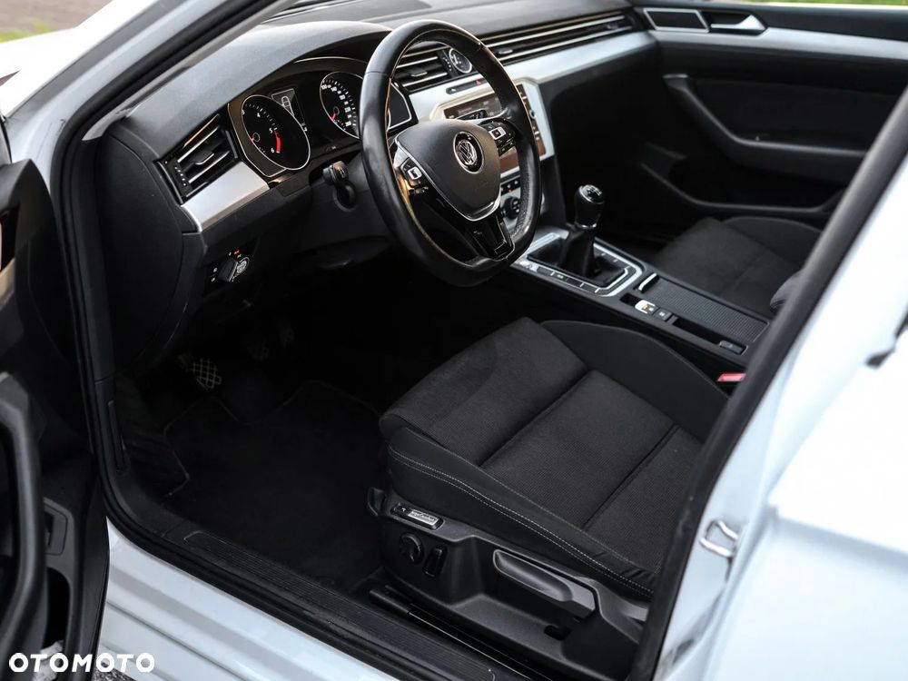 Volkswagen Passat ver-2-0-tdi-bmt-comfortline - 23