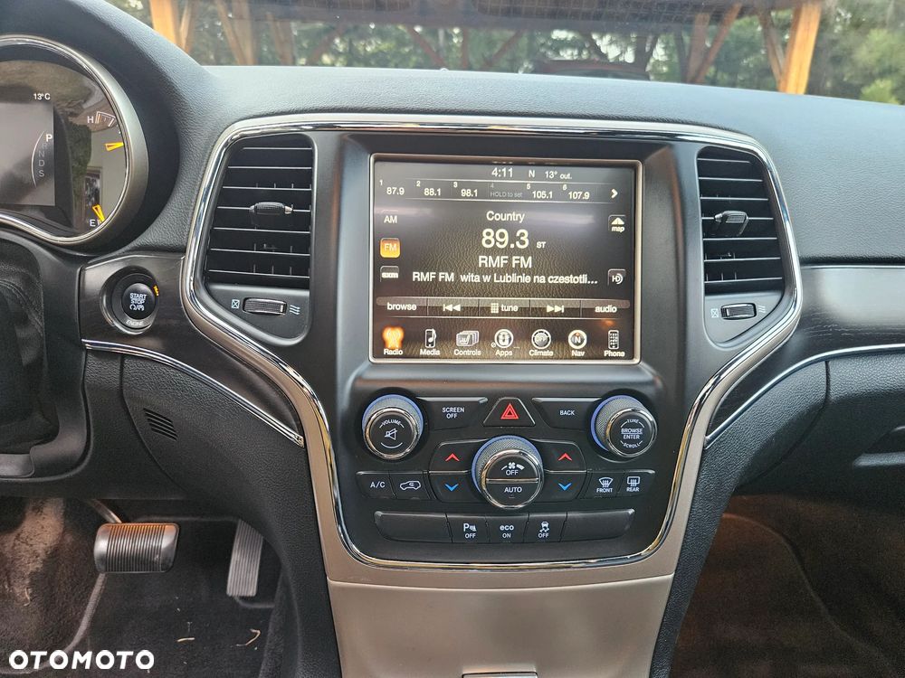 Jeep Grand Cherokee - 16