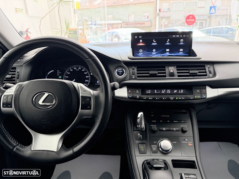 Lexus CT 200h 09 P.Dynamic - 11