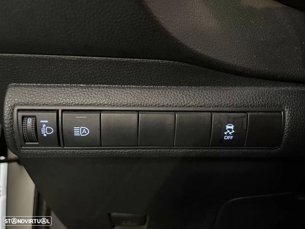 Toyota Corolla SD 1.8 Hybrid Comfort — fotografia 30